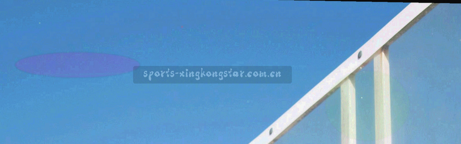 深色背景上由细线构成的同心数据环，抽象表达信息处理边界